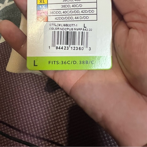 Layer 8 Maximum Support Sports camo Bra L - Picture 4 of 6